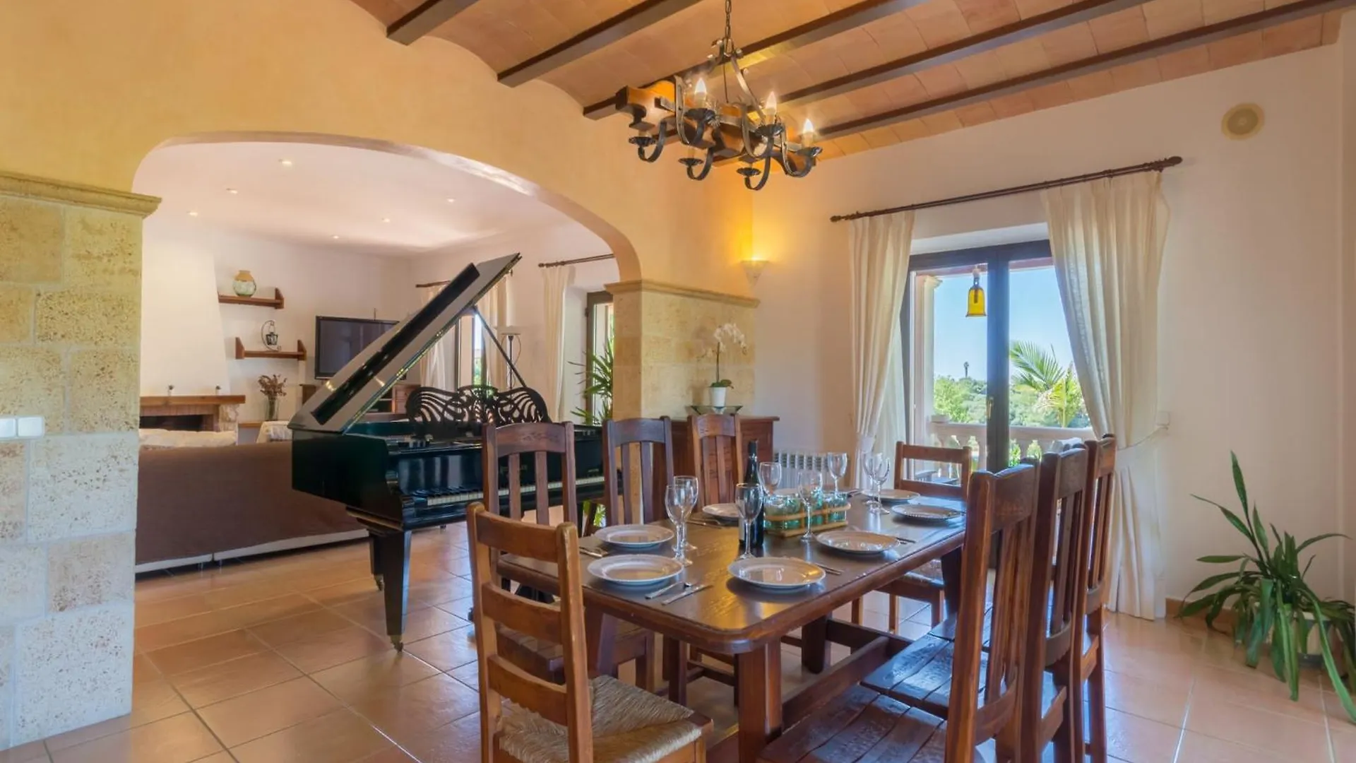 Spacious 5-Bedroom Villa In Mallorca Felanitx 0*,  İspanya