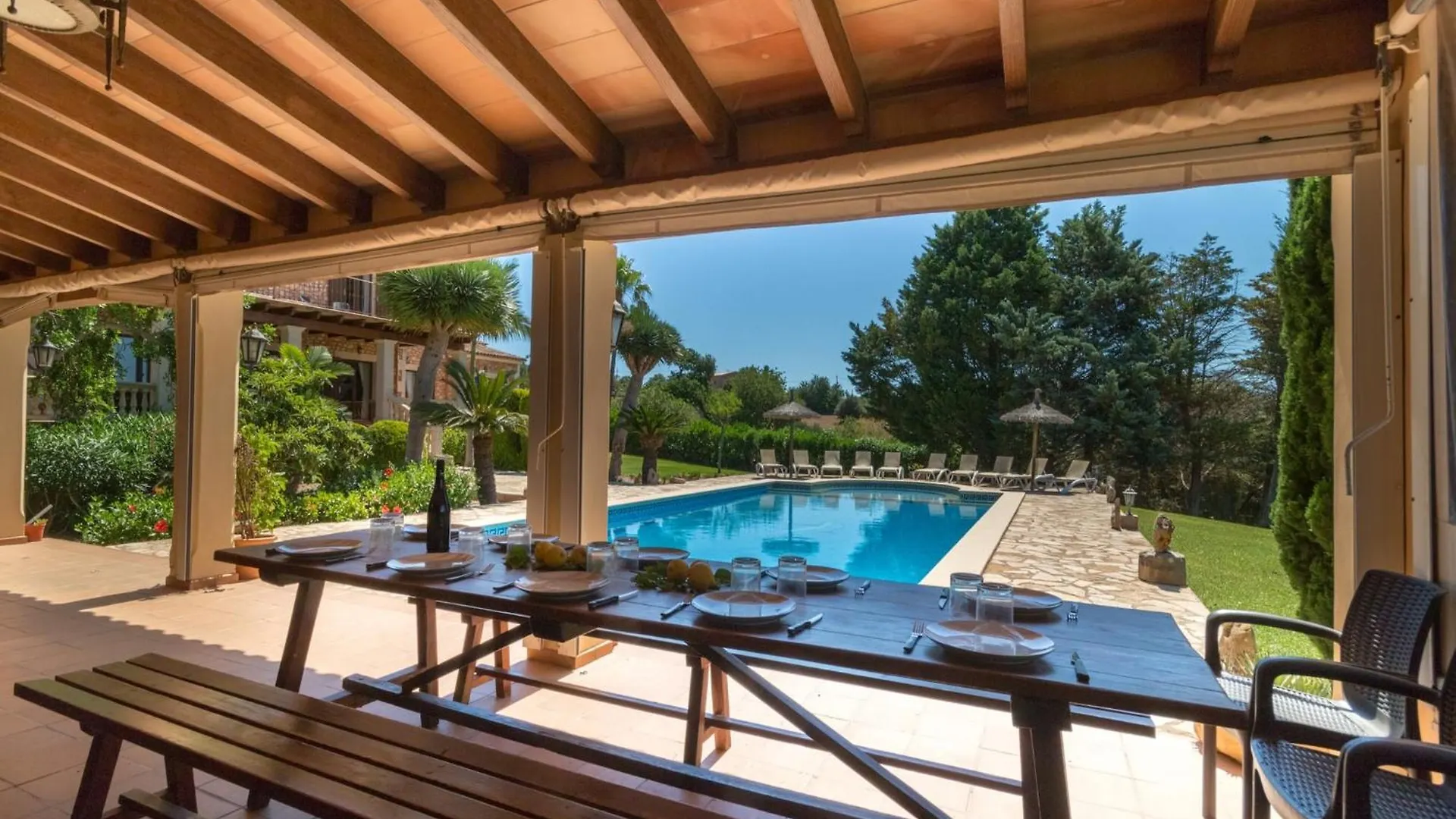 Spacious 5-Bedroom Villa In Mallorca Felanitx