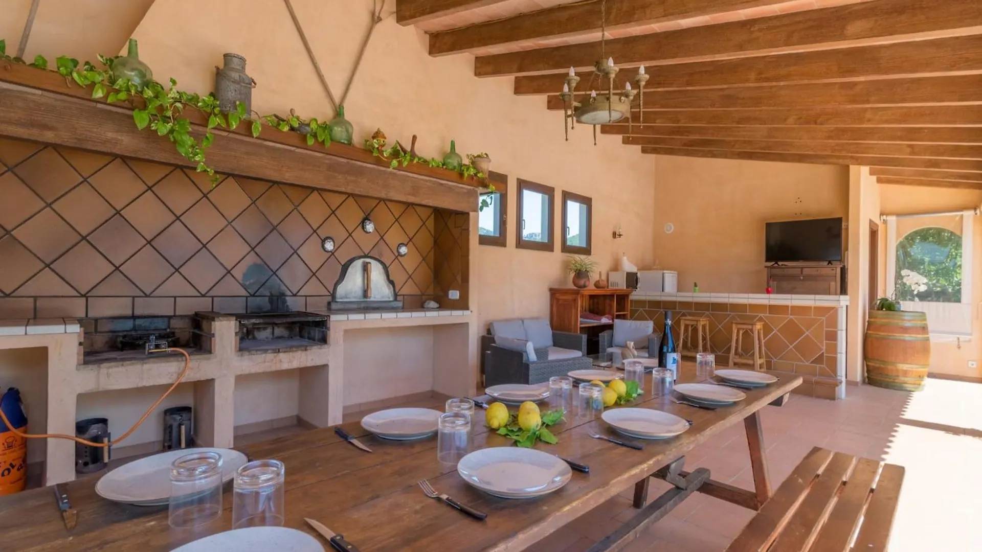Spacious 5-Bedroom Villa In Mallorca Felanitx İspanya