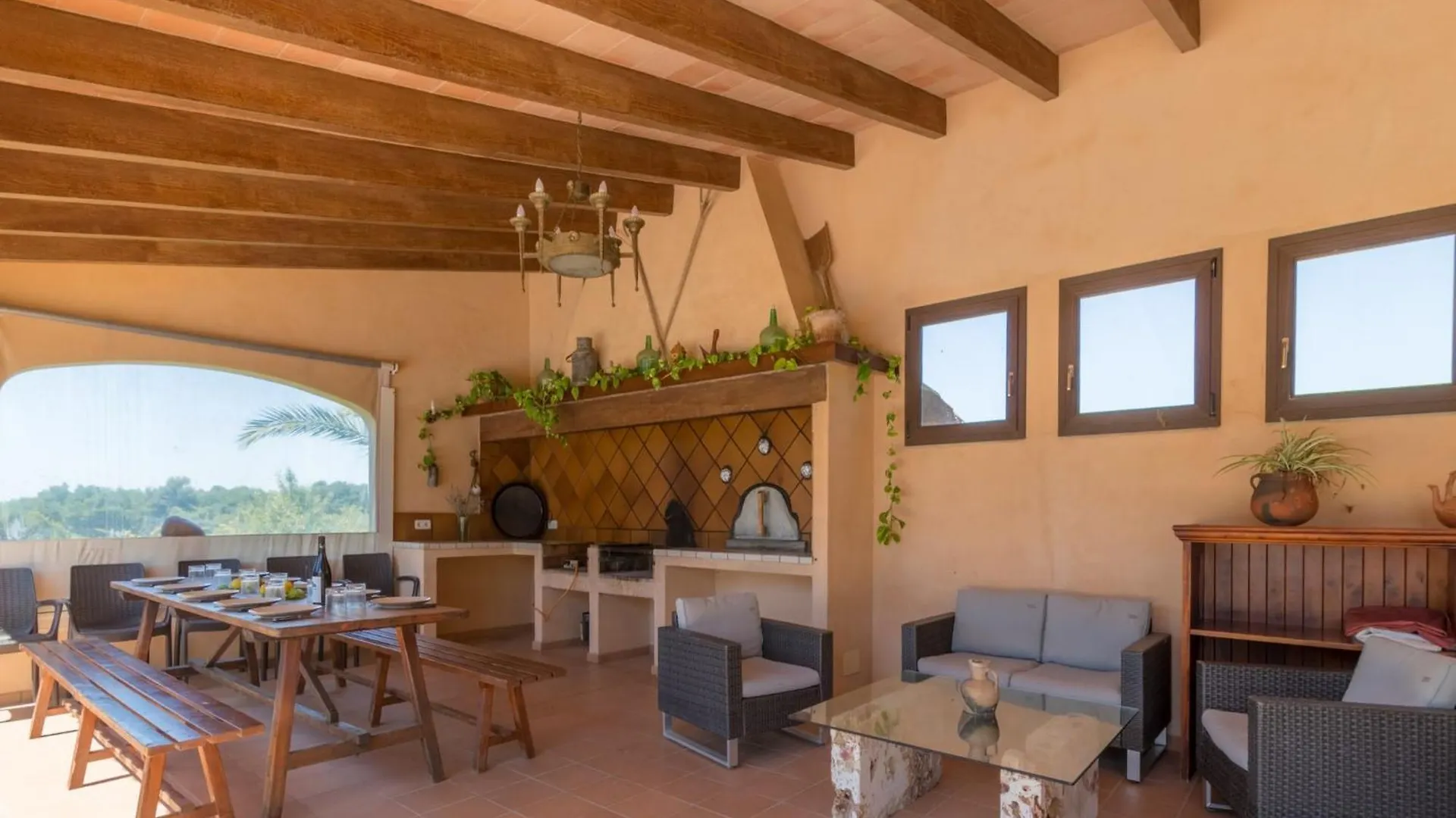 Spacious 5-Bedroom Villa In Mallorca Felanitx