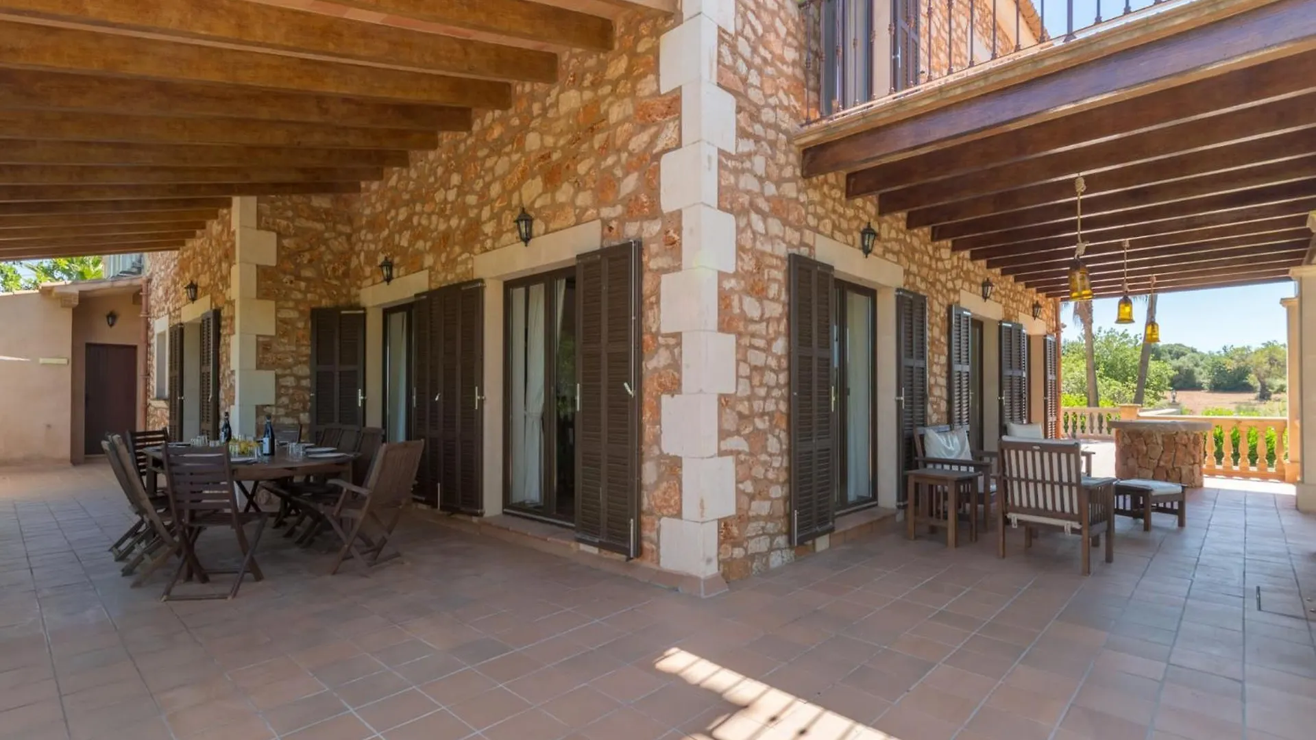 Spacious 5-Bedroom Villa In Mallorca Felanitx